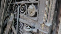 Tarihi eser avcıları bu kapının peşini bırakmıyor