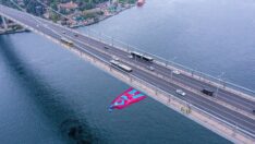 Trabzonspor bayrağı İstanbul Boğazı’nda