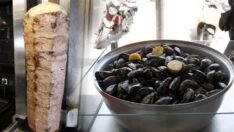 Uzmanı uyardı: Sokakta satılan yiyeceklere dikkat!