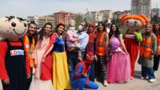 Zeynep’e bandolu, palyaçolu moral ziyareti