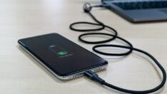 AB, mobil cihazların aynı şarj girişine sahip olması teklifini kabul etti