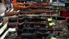 ABD’de silah terörü: 2 yaşındaki çocuk babasını vurdu