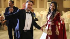 Amerikalı gelin düğünde stres yapınca devreye kaynana girdi