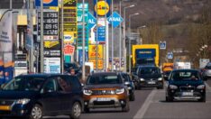 Avrupa benzine zam değil, süper indirimler yapıyor