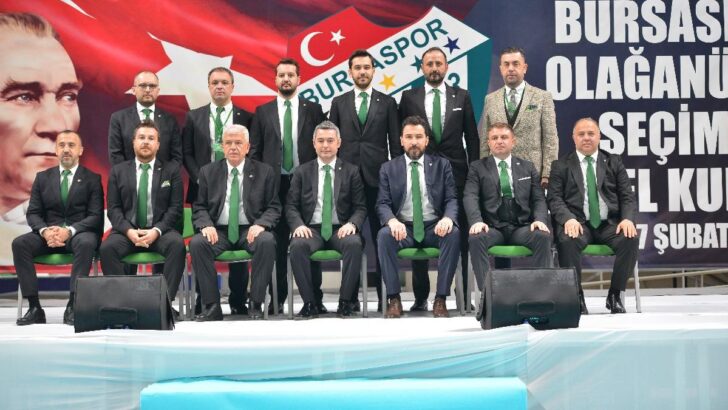 Bursasporlu üç yönetici görevinden ayrıldı