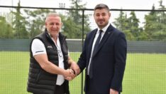 Denizlispor, ‘Mesut Bakkal ile yola devam’ dedi!