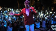 Erol Evgin 57 yıl sonra kendi okulunda sahnede