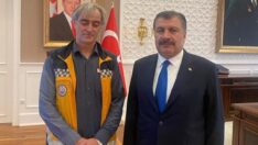 Kendisini ambulansa kilitlemişti… Bakan Koca ile görüştü