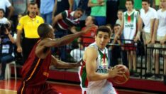 Pınar Karşıyaka’da ilk transfer Kenan Sipahi