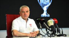 Rıza Çalımbay Sivasspor’la resmen imzaladı