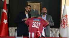 Uğur Çiftçi, 4 yıl daha Sivasspor’da