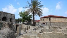 Yıkılan kaçak yapıların altından tarih çıktı