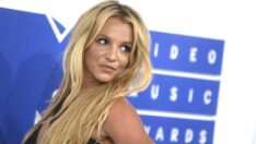 Britney Spears annesine ateş püskürdü