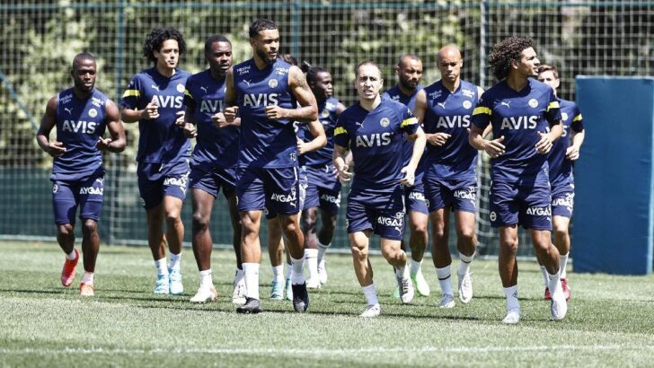 Fenerbahçe iki eksikle çalıştı