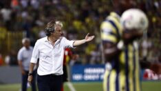 Jorge Jesus soyunma odasında konuştu… “1,5 saat 10 kişiyle oynadınız”