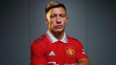 Manchester United, Ajax’tan Lisandro Martinez’e servet ödedi