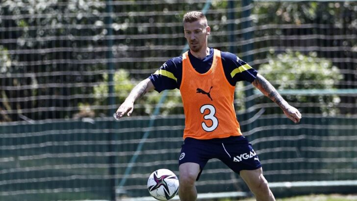 Serdar Aziz’den Bursaspor’a destek