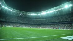 Beşiktaş İzmir Marşı ve ‘Türkiye laiktir laik kalacak’ sloganı ile inledi