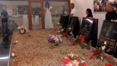 Eşi ve üç çocuğunun mezarını müzeye çevirdi