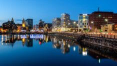 Halka açık yerde cinsel ilişkiye giren çiftin fotoğrafları yayınlandı