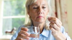 İlaçlarınızı belirli tarafa yatarken almanız bile etkileşiminde fark yaratabilir