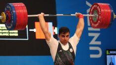 İranlı sporcudan 3 rekor