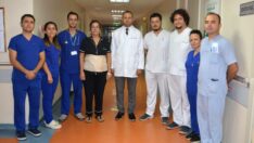 Karnından, 10 kiloluk kanserli kitle çıkarıldı