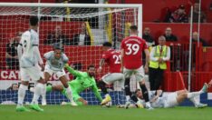 Manchester United Liverpool’u devirdi: 2-1
