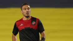 Mevlüt Erdinç futbola veda etti