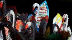 Tarlanın yorgunluğunu kağıt katlama sanatıyla atıyor