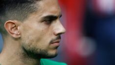 Trabzonspor’un yeni transferi Marc Bartra’dan uçakta Türkçe mesaj