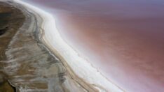 Tuz Gölü pembe renge büründü