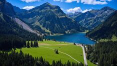 Vilsalpsee Gölü manzarasıyla büyülüyor