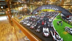 50 bin otomobilini sergiliyor: Hobi olarak başlamıştı