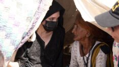 Angelina Jolie Pakistan’dan dünyaya seslendi