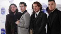 Arctic Monkeys, Glastonbury Müzik Festivali’ne dönüyor