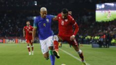 Brezilyalı futbolcu Richarlison’a Fransa’daki maçta ırkçı saldırı