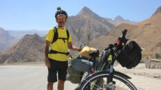 Emekli postacı Samsun’dan Hakkari’ye pedal çevirdi