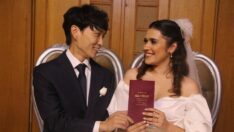 Koreli Seokjin gezmeye geldi Adanalı Sidar’ı aldı gitti