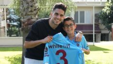Marc Bartra minik taraftarla buluştu