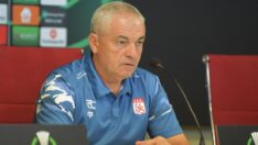 Rıza Çalımbay: Yuhalamaktan vazgeçmeleri gerekiyor