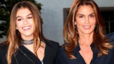 Süper model Cindy Crawford ve model kızı Kaia Gerber Burning Man’de