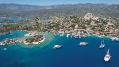 Tekneyle ulaşılabilen Kaleköy, tatilcilerin gözdesi