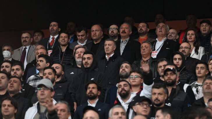 Ahmet Ağaoğlu’nda Beşiktaş taraftarına kınama