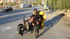 Almanya’dan özel yapım bisikletiyle geldi