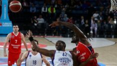 Anadolu Efes, Bahçeşehir Koleji’ni farklı devirdi: 97-68