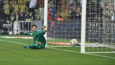 Fenerbahçe’de buruk sevinç! Altay Bayındır endişelendiriyor…