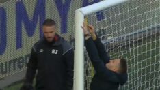 Hull City-Birmingham maçında kale direği krizi!