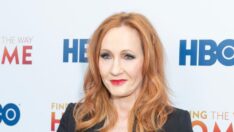 J. K. Rowling imzalı ilk baskı Harry Potter kitapları alıcısını bekliyor