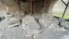 Oturur vaziyette defnedilmişler